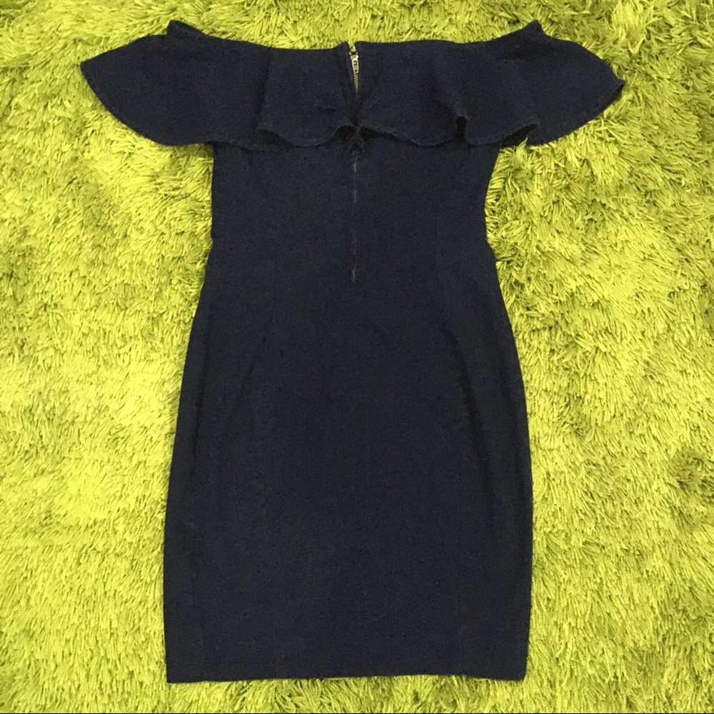 GUESS Off The Shoulder Mini Dress Women's Sz 6 - Picture 3 of 12